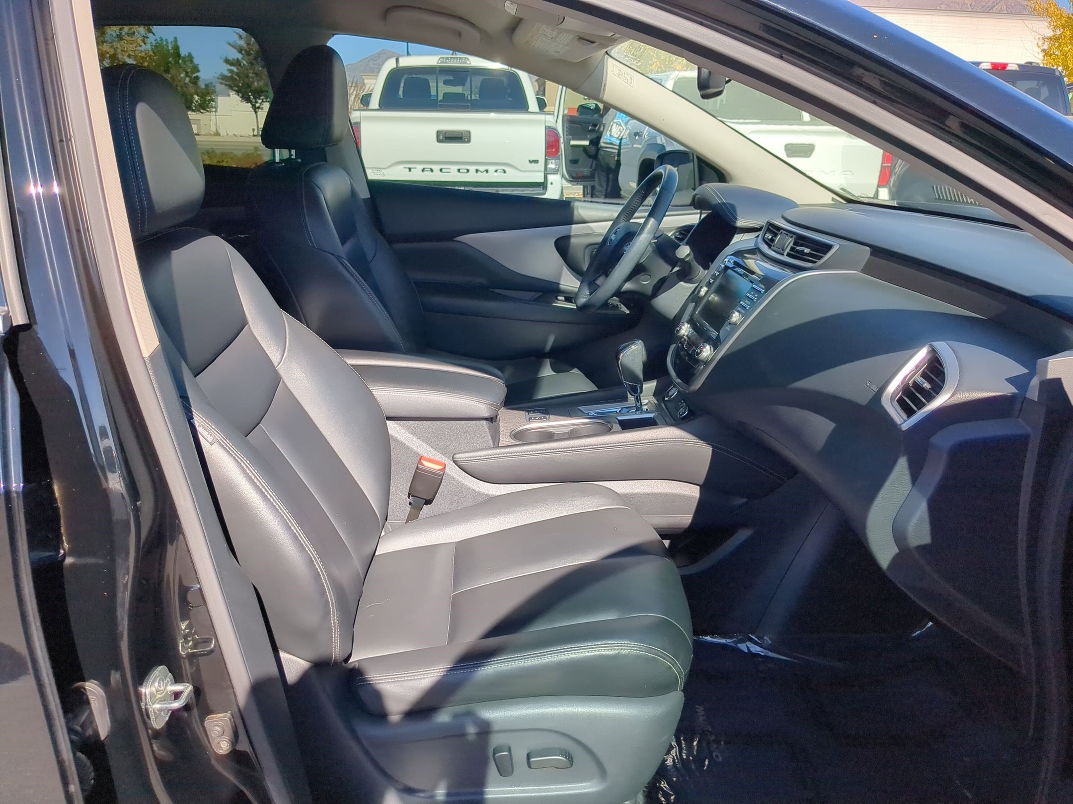 Used 2023 Nissan Murano SV image 33