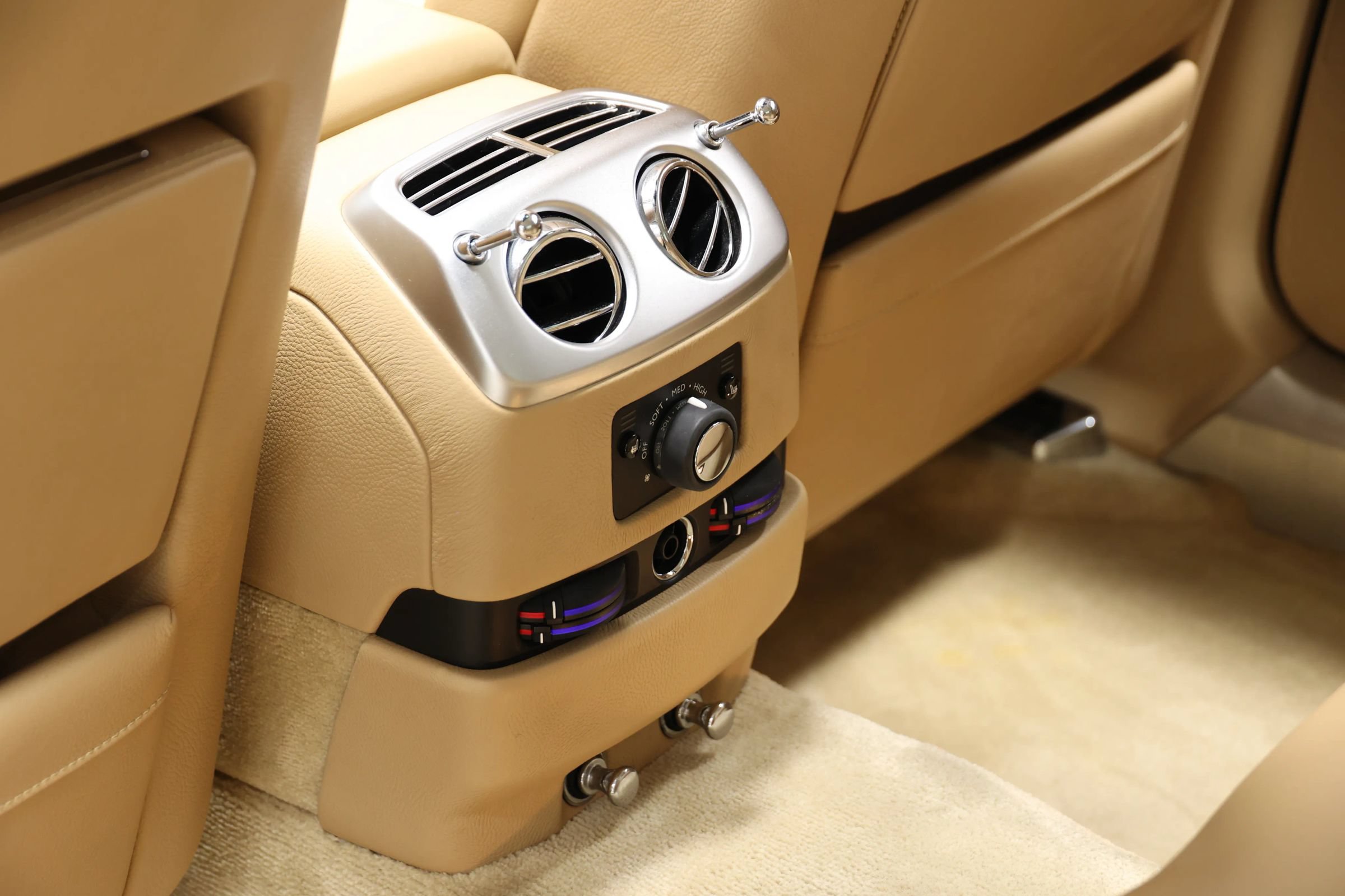 Used 2010 Rolls-Royce Ghost RWD image 59
