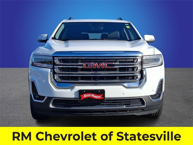 Used 2023 GMC Acadia SLT image 2