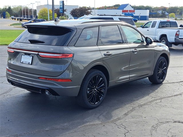 New 2026 Lincoln Corsair Premiere image 3