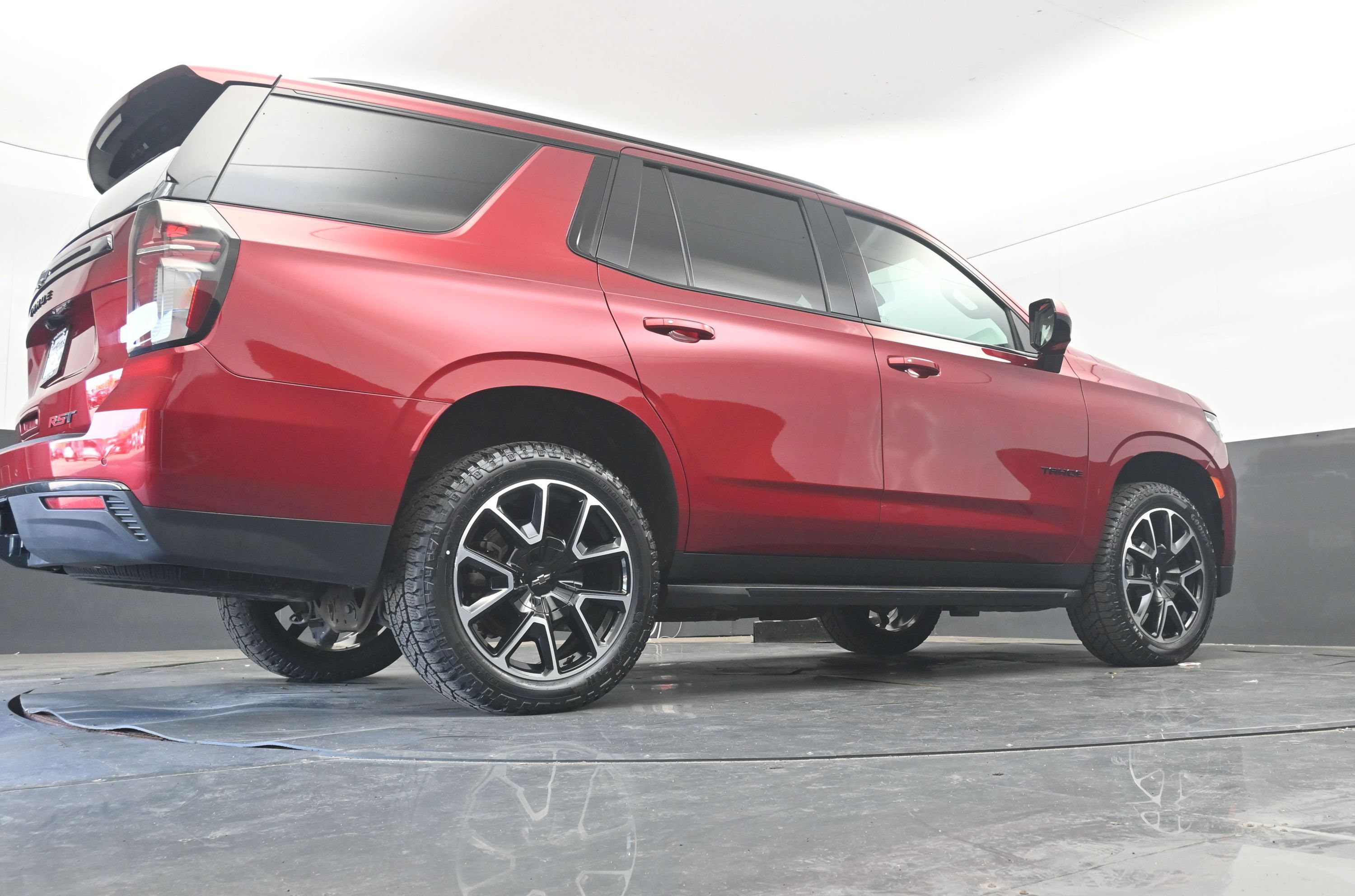 Used 2021 Chevrolet Tahoe RST AWD/4WD image 35