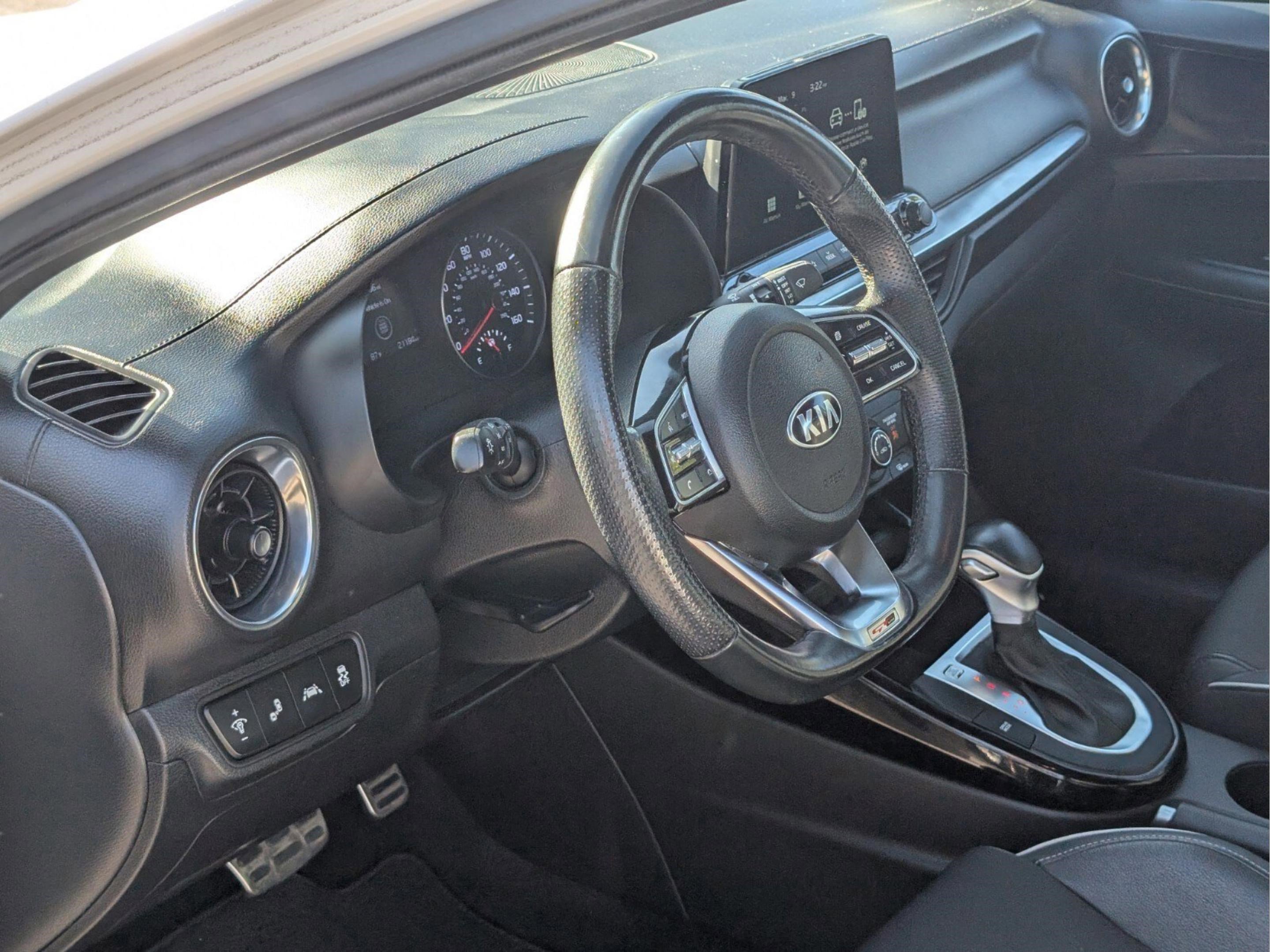 Used 2021 Kia Forte GT-Line image 30