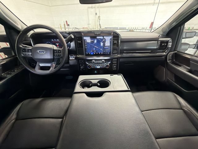 Used 2025 Ford F350 Lariat w/ Tremor Off-Road Package AWD/4WD image 21