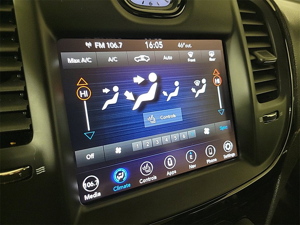 Used 2023 Chrysler 300 S image 16