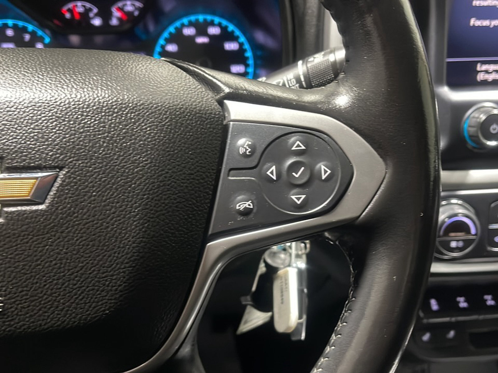 Used 2022 Chevrolet Colorado ZR2 AWD/4WD image 6