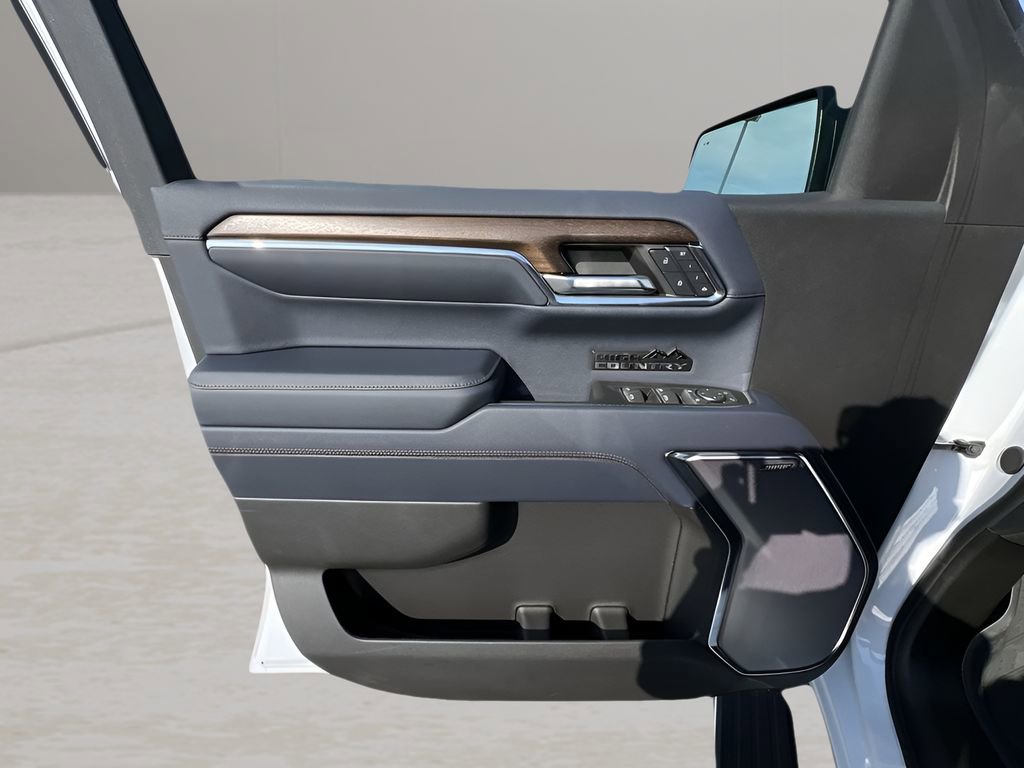 Certified 2024 Chevrolet Silverado 1500 High Country w/ High Country Premium Package image 23