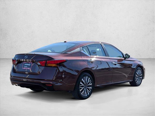 Used 2025 Nissan Altima 2.5 SV FWD image 5