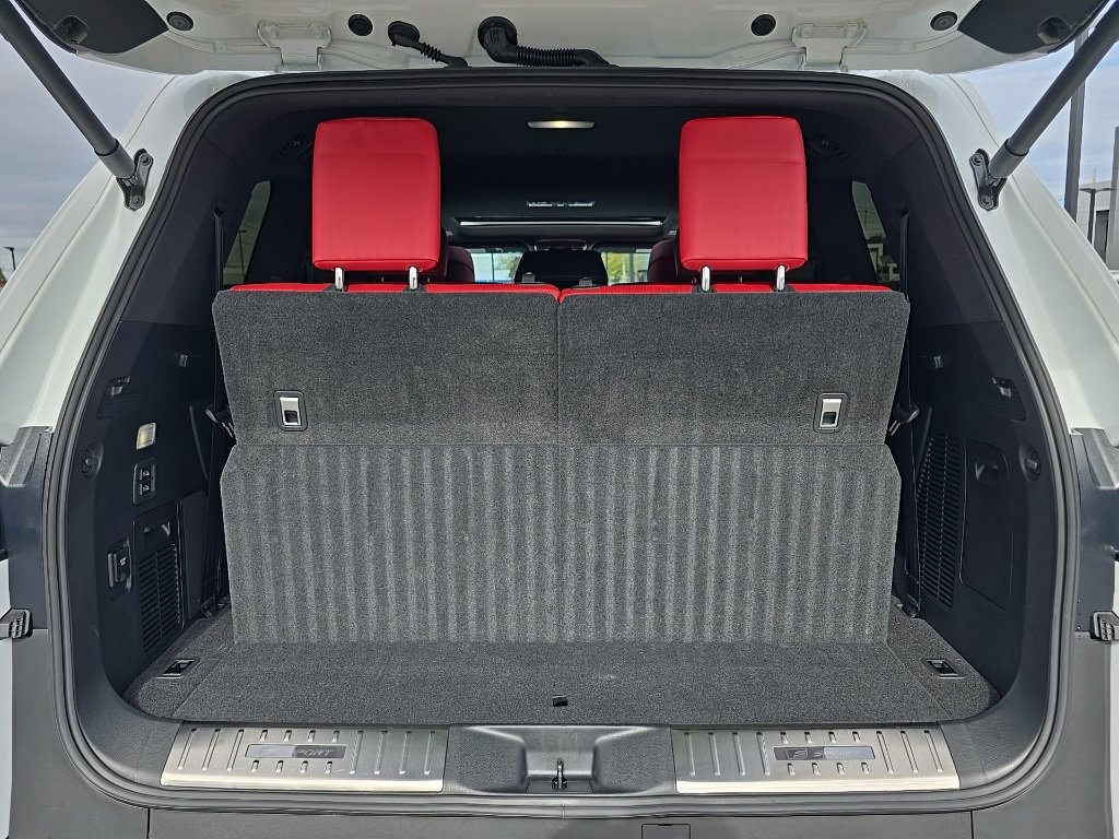 Used 2024 Lexus LX 600 F Sport image 34