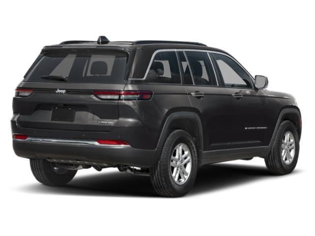 Used 2025 Jeep Grand Cherokee Laredo X AWD/4WD image 3