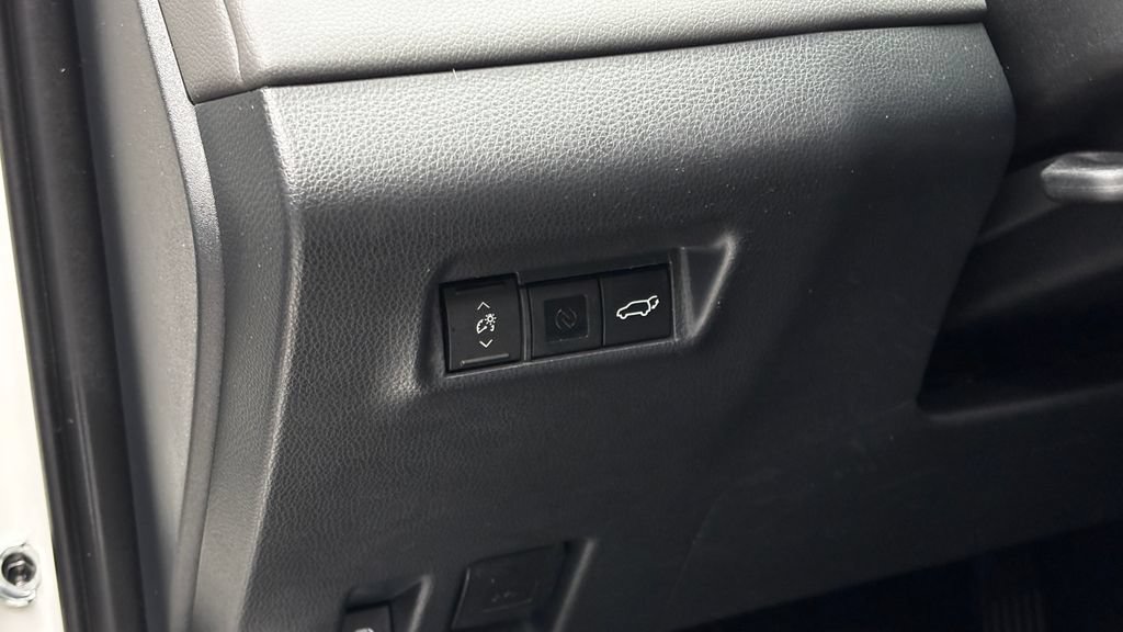 Used 2026 Toyota RAV4 XLE Premium w/ Weather Package AWD/4WD image 19