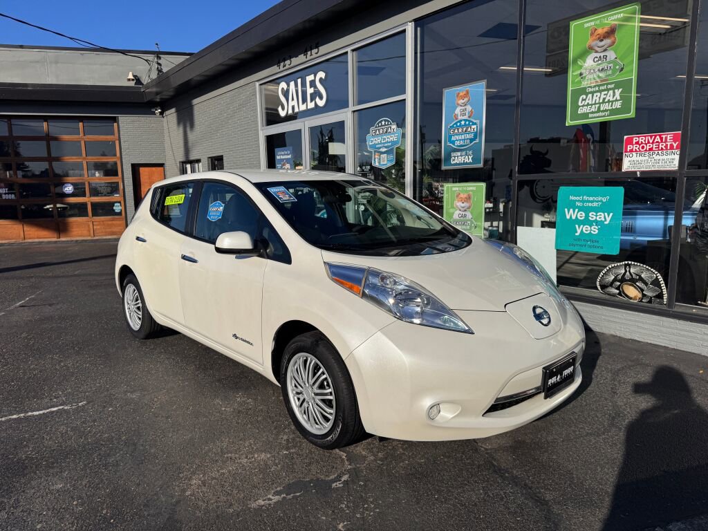 Used 2016 Nissan Leaf S w/ Charger Package image 3
