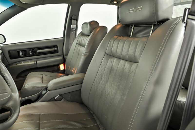 Used 1995 Chevrolet Impala SS RWD image 17