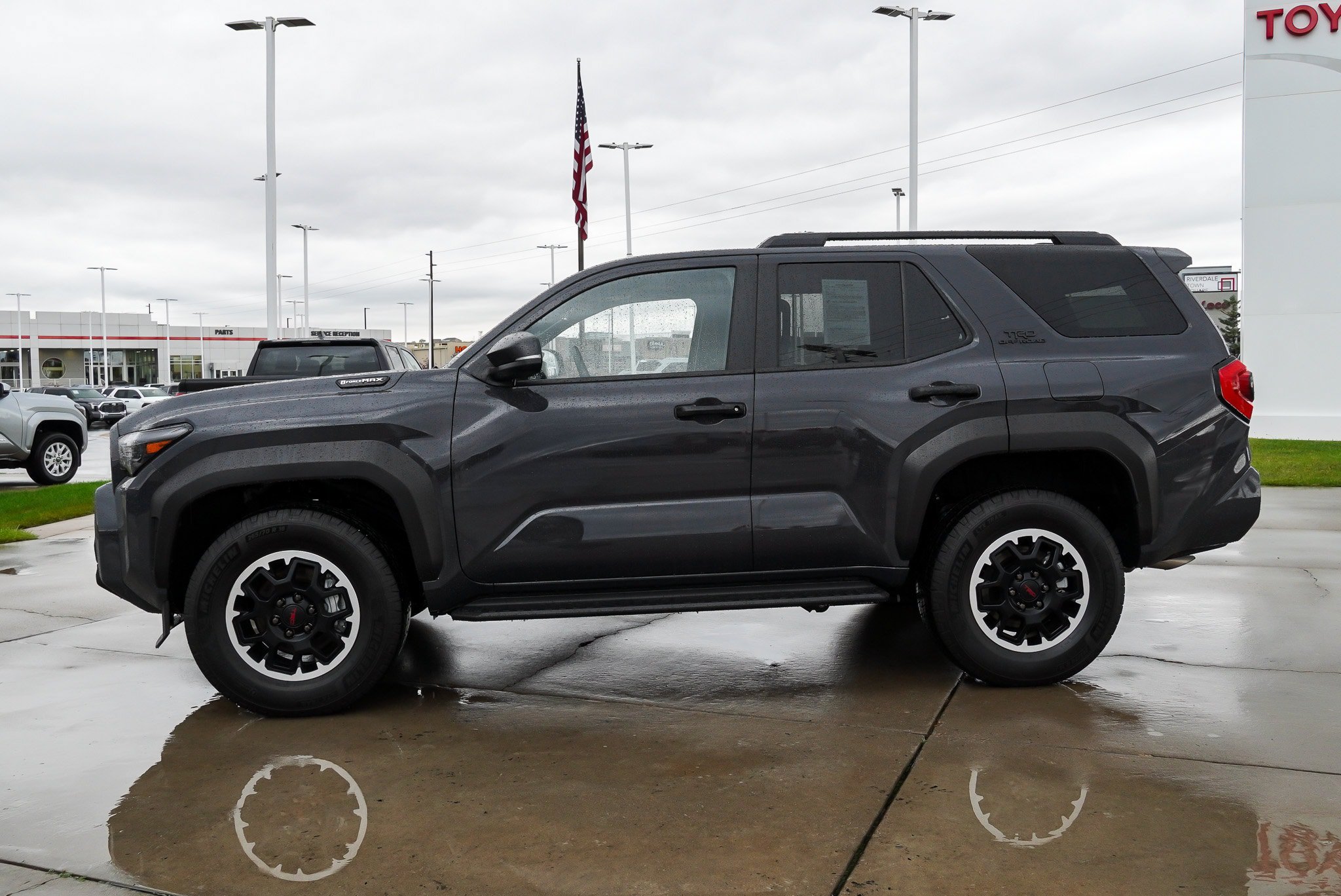 Certified 2025 Toyota 4Runner TRD Off-Road AWD/4WD image 5