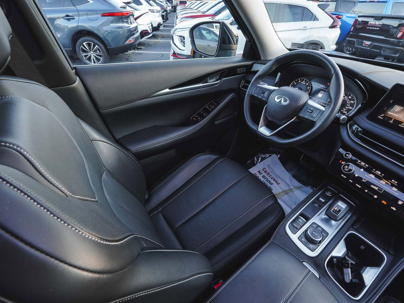 Used 2025 INFINITI QX60 Pure w/ Cargo Package image 35