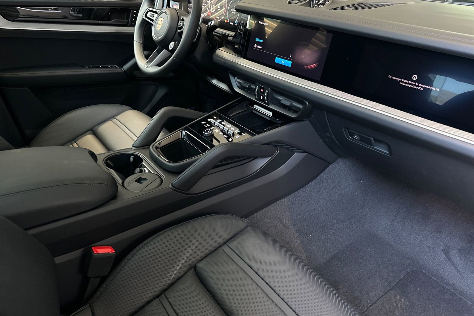 New 2025 Porsche Cayenne Coupe image 18