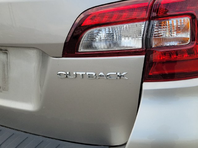 Used 2019 Subaru Outback 2.5i Limited w/ Popular Package #2 AWD/4WD image 10