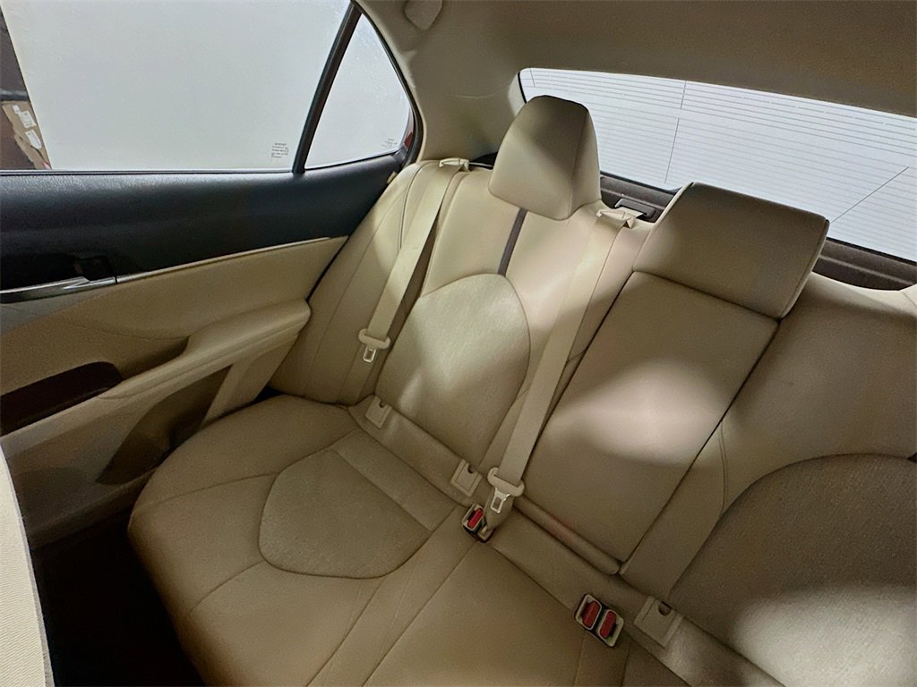 Used 2021 Toyota Camry LE image 12