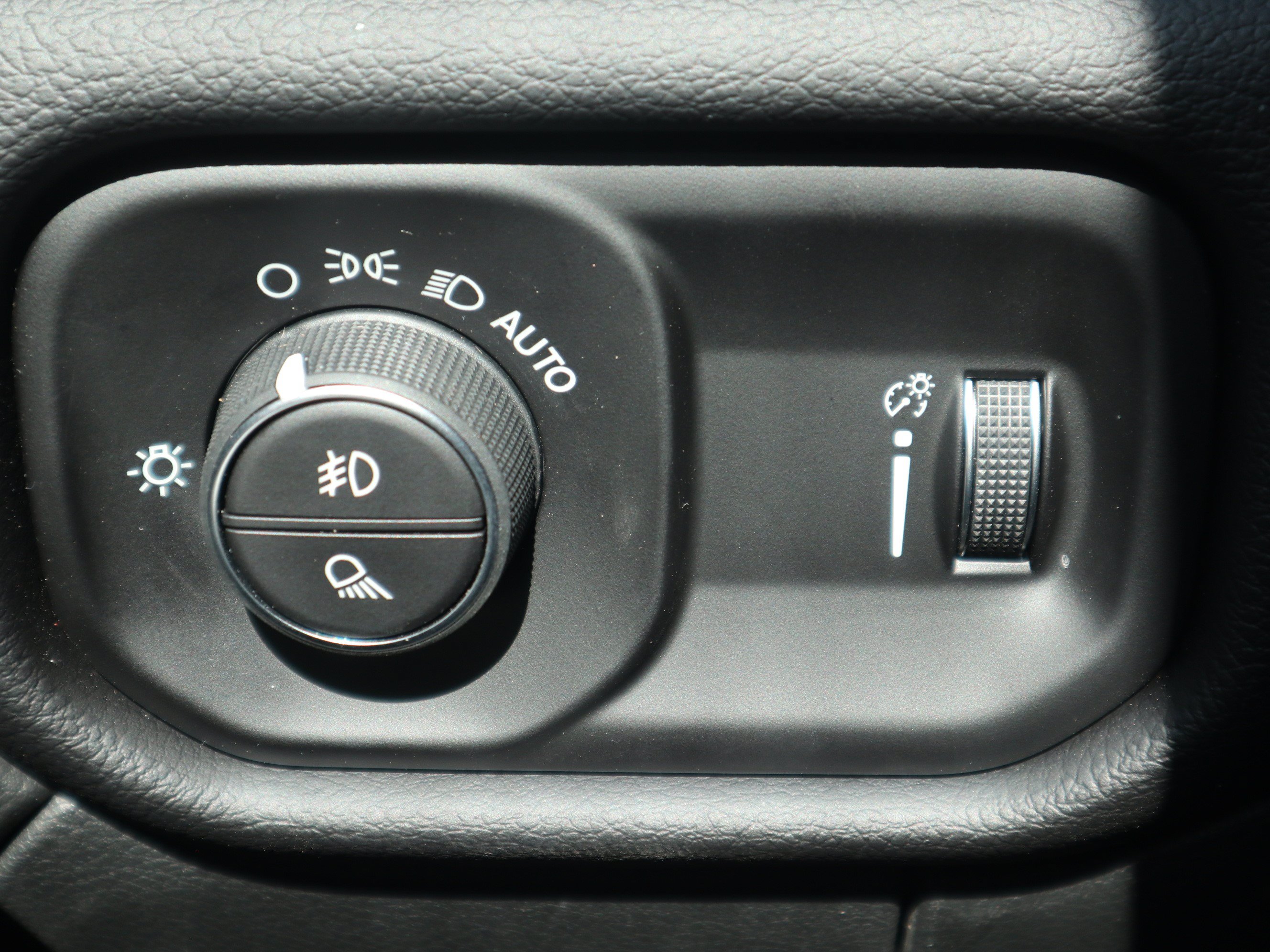 New 2026 RAM 3500 Big Horn AWD/4WD image 32