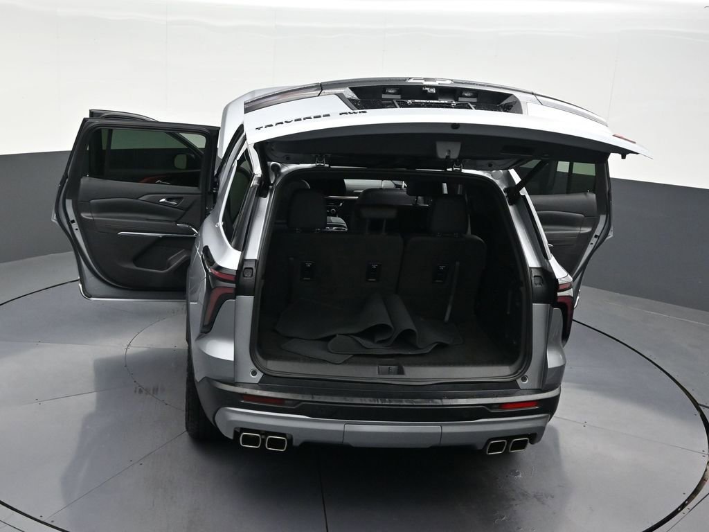 Used 2025 Chevrolet Traverse Z71 AWD/4WD image 36
