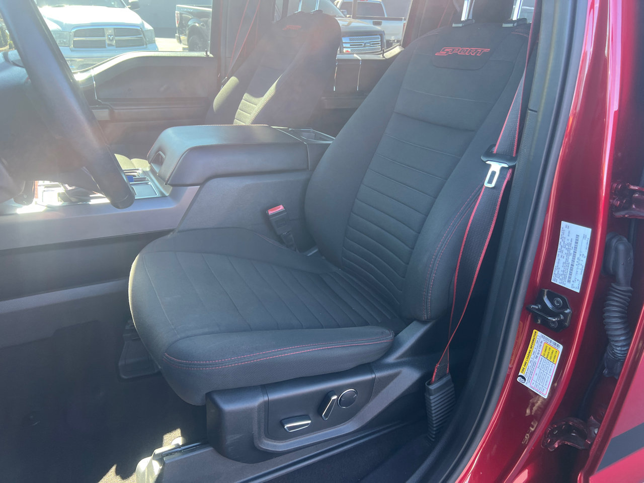 Used 2018 Ford F150 XLT w/ Equipment Group 302A Luxury image 12