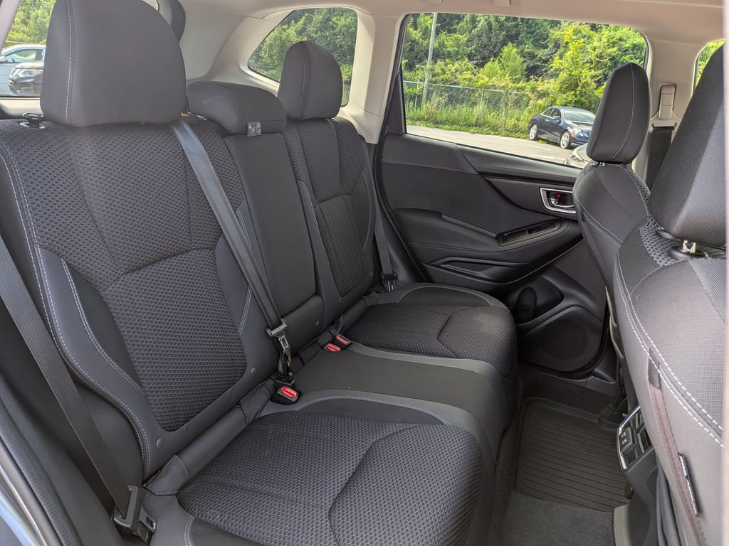 Used 2022 Subaru Forester Premium AWD/4WD image 26