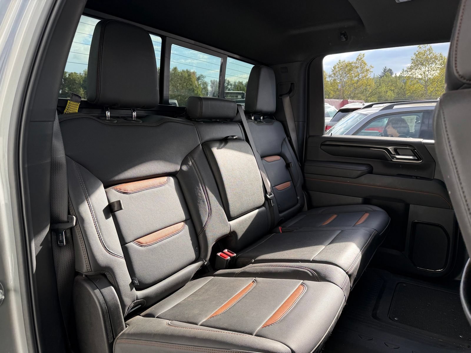 Used 2025 GMC Sierra 2500 AT4 w/ AT4 Premium Plus Package AWD/4WD image 19