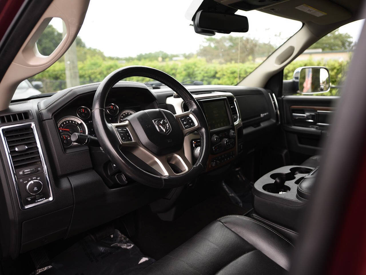 Used 2016 RAM 1500 Laramie w/ Convenience Group AWD/4WD image 12