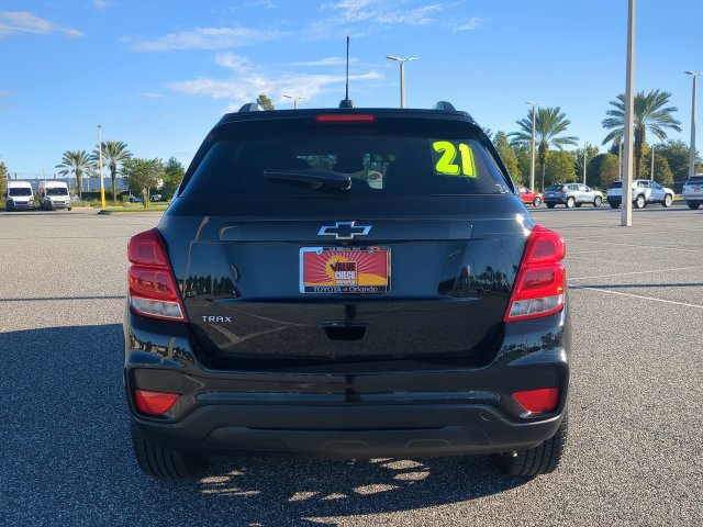 Used 2021 Chevrolet Trax LT w/ Midnight Edition FWD image 5