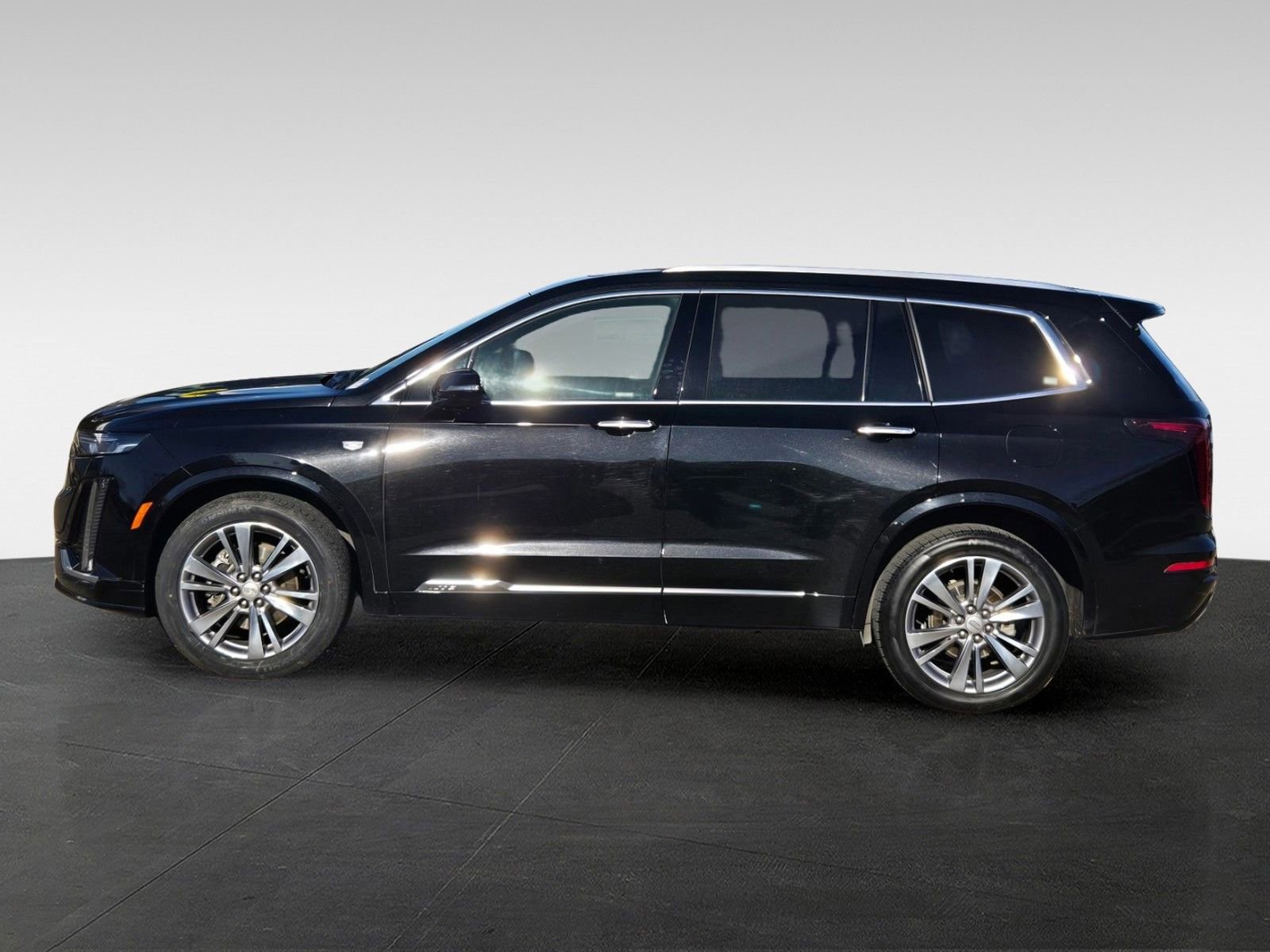 Used 2024 Cadillac XT6 Premium Luxury image 7