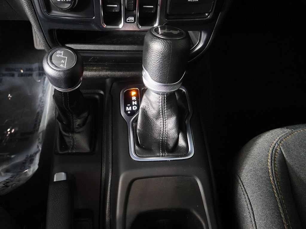Used 2024 Jeep Wrangler Unlimited Sport AWD/4WD image 42