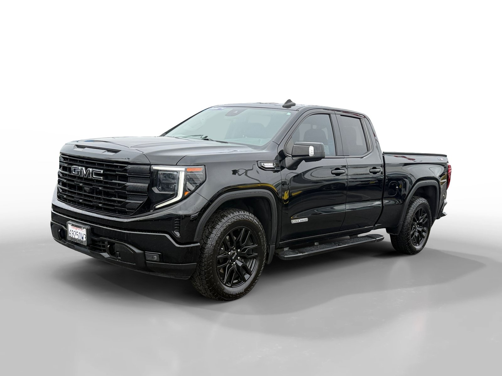 Used 2023 GMC Sierra 1500 Elevation w/ Preferred Package AWD/4WD image 1