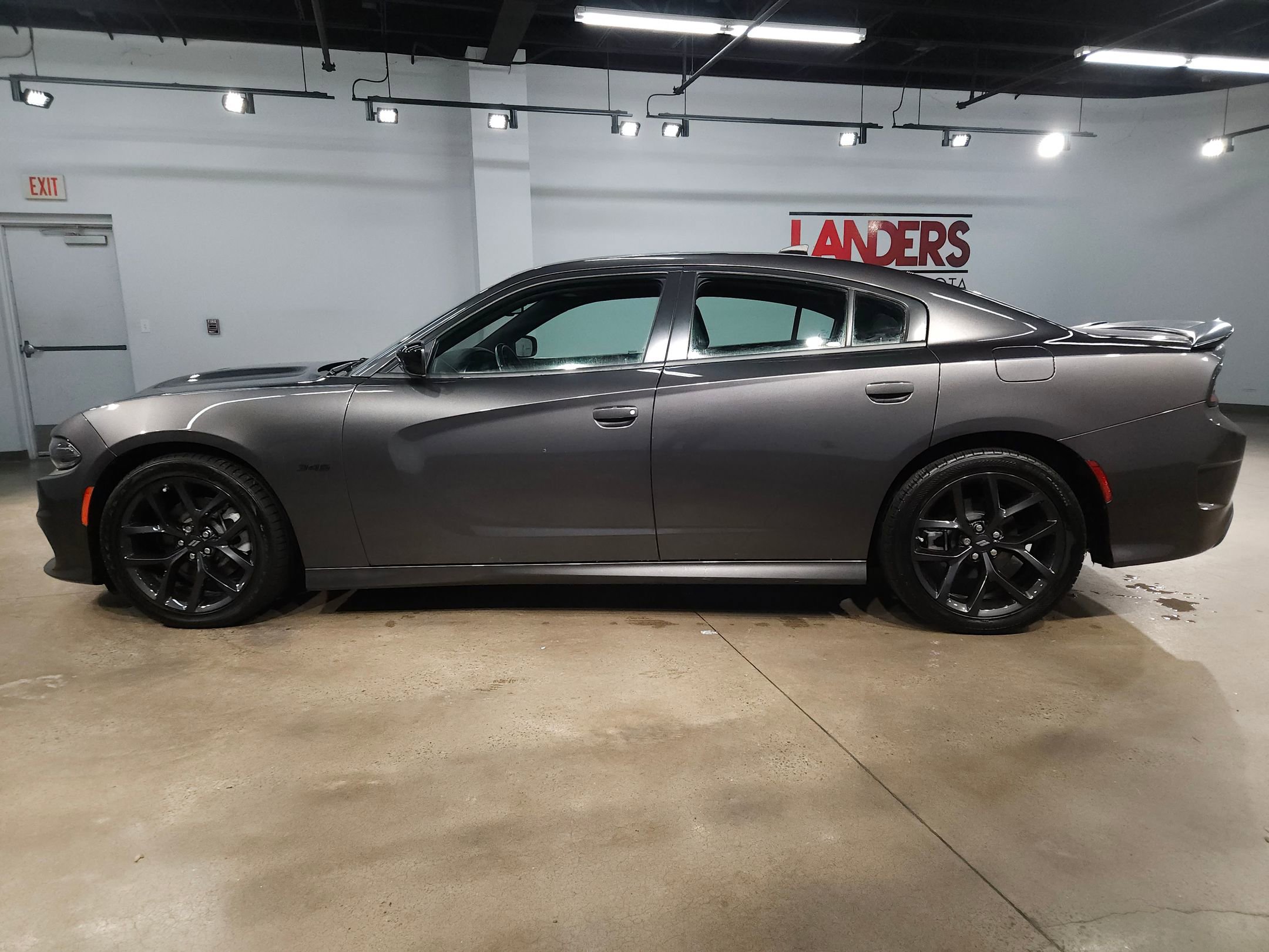 Used 2023 Dodge Charger R/T w/ Blacktop Package image 4