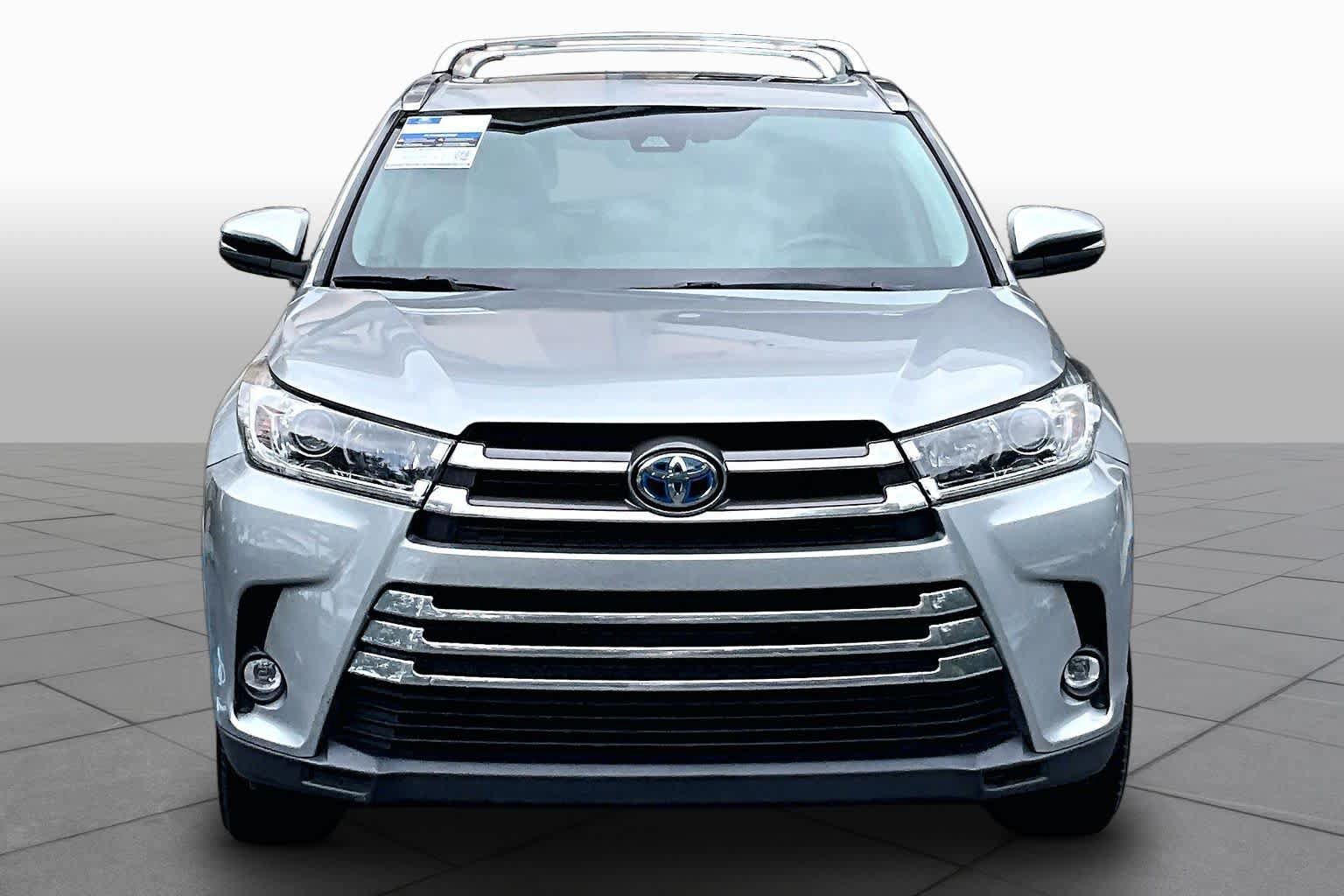 Used 2019 Toyota Highlander Limited AWD/4WD image 4