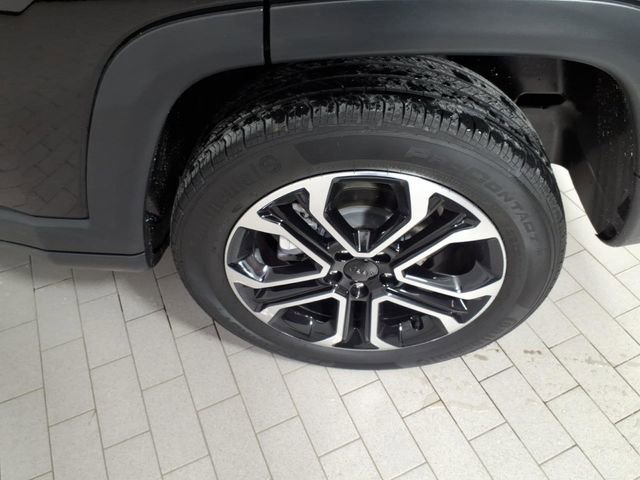 Used 2023 Jeep Compass Limited image 8