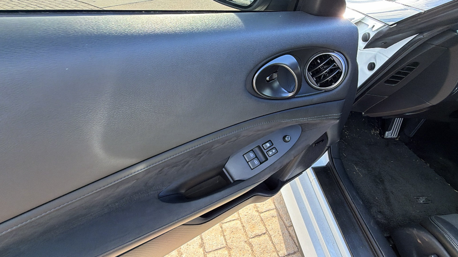 Used 2023 Nissan Z w/ Floor Mat Package (L93) RWD image 15