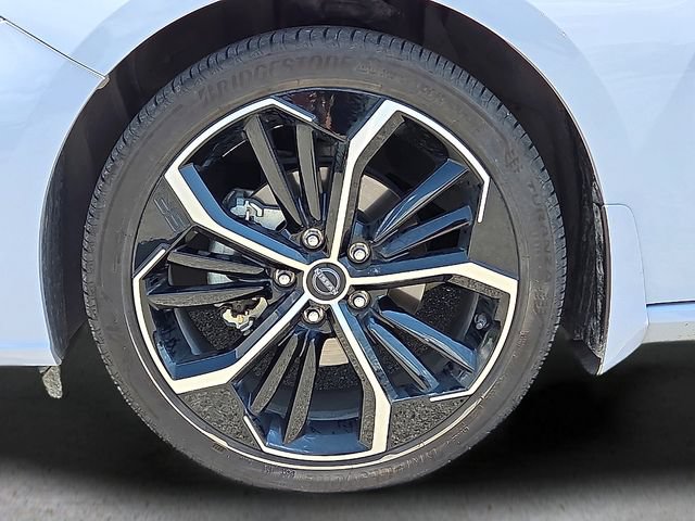 Used 2024 Nissan Altima 2.5 SR w/ SR Premium Package FWD image 9