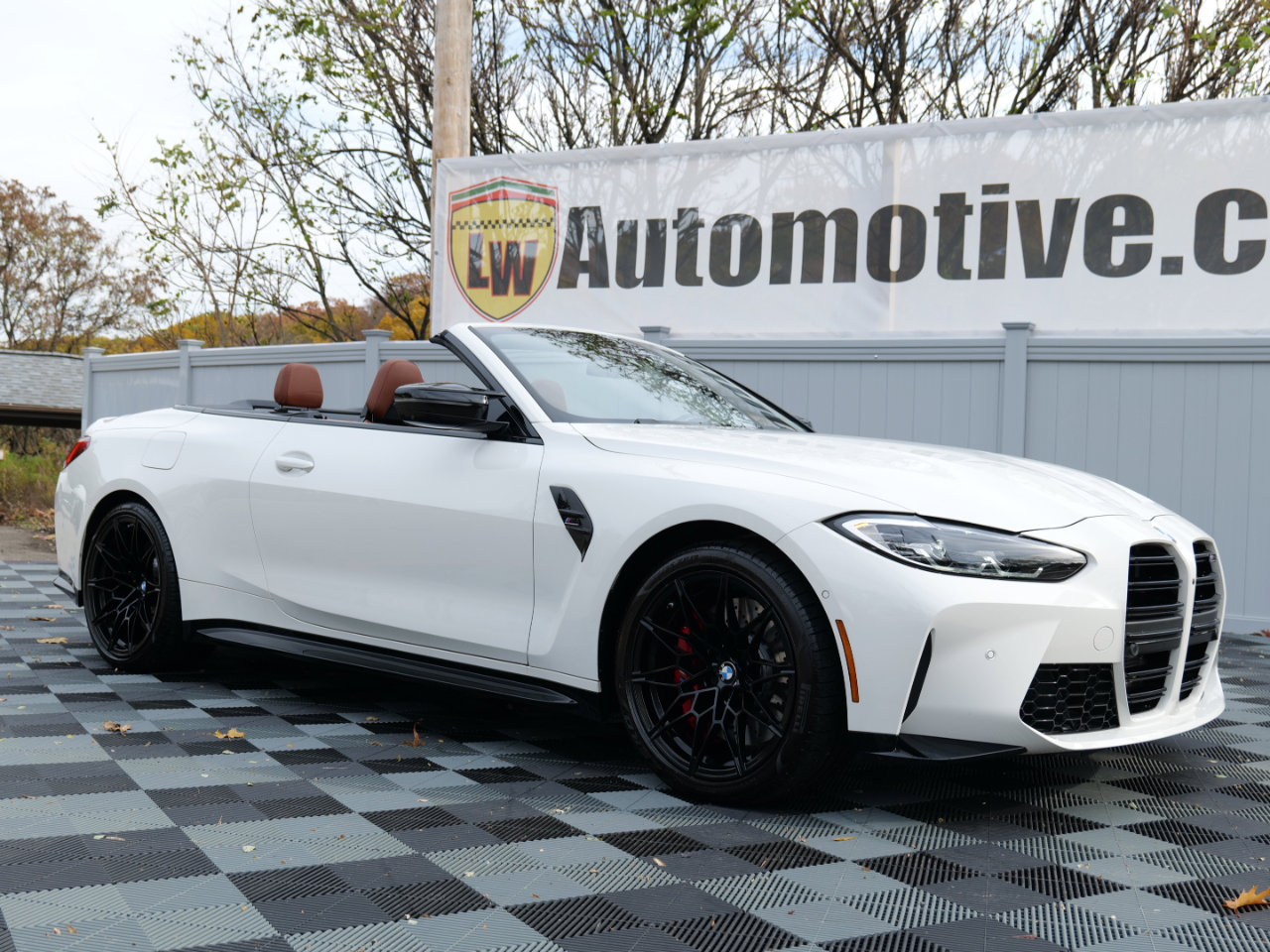 Used 2024 BMW M4 xDrive Competition w/ Executive Package image 2
