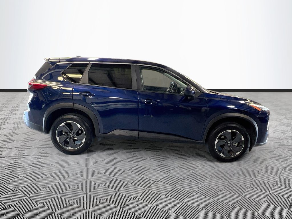 Used 2025 Nissan Rogue SV FWD image 8