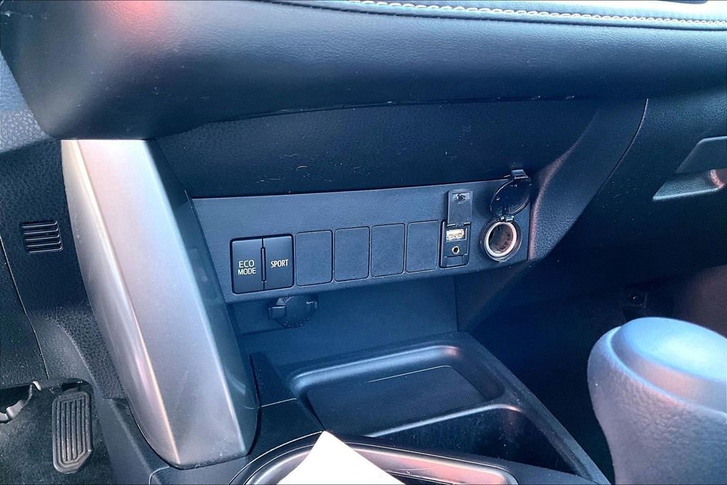 Certified 2018 Toyota RAV4 XLE FWD image 15
