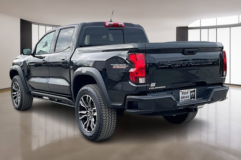 New 2026 Chevrolet Colorado Trail Boss w/ Off-Road Front Bumper Package AWD/4WD image 3