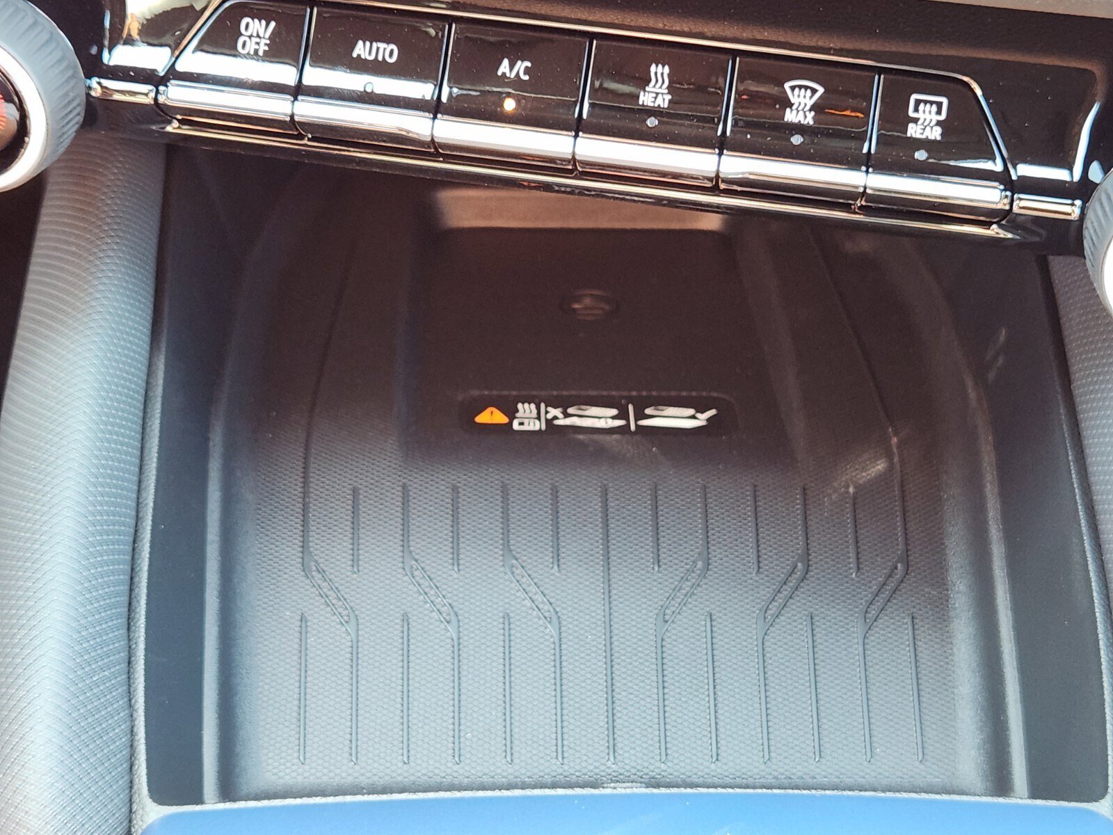 New 2026 Chevrolet Equinox EV LT image 14