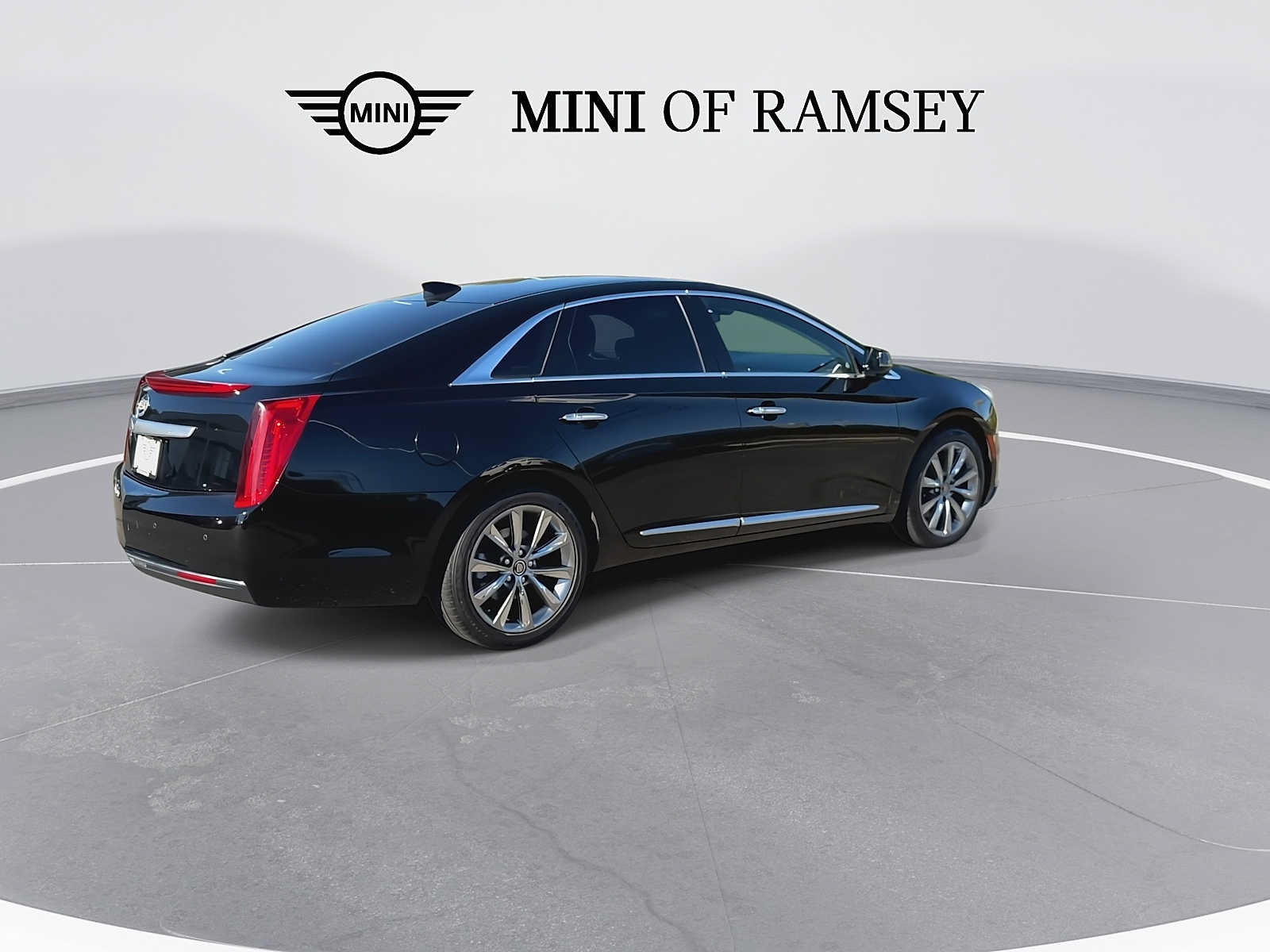 Used 2015 Cadillac XTS w/ Rear Seat Comfort Package FWD image 8