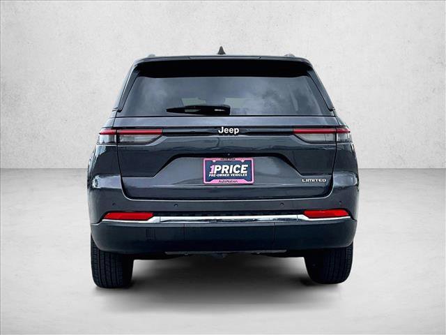 Used 2023 Jeep Grand Cherokee Limited RWD image 4