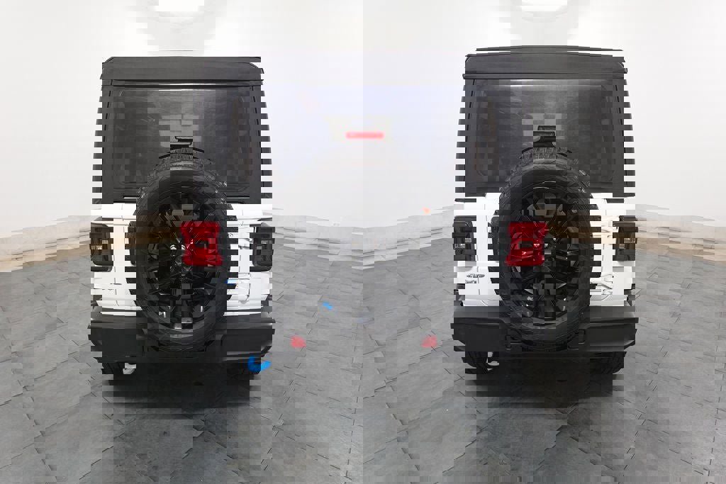 Used 2023 Jeep Wrangler Unlimited Sahara image 4