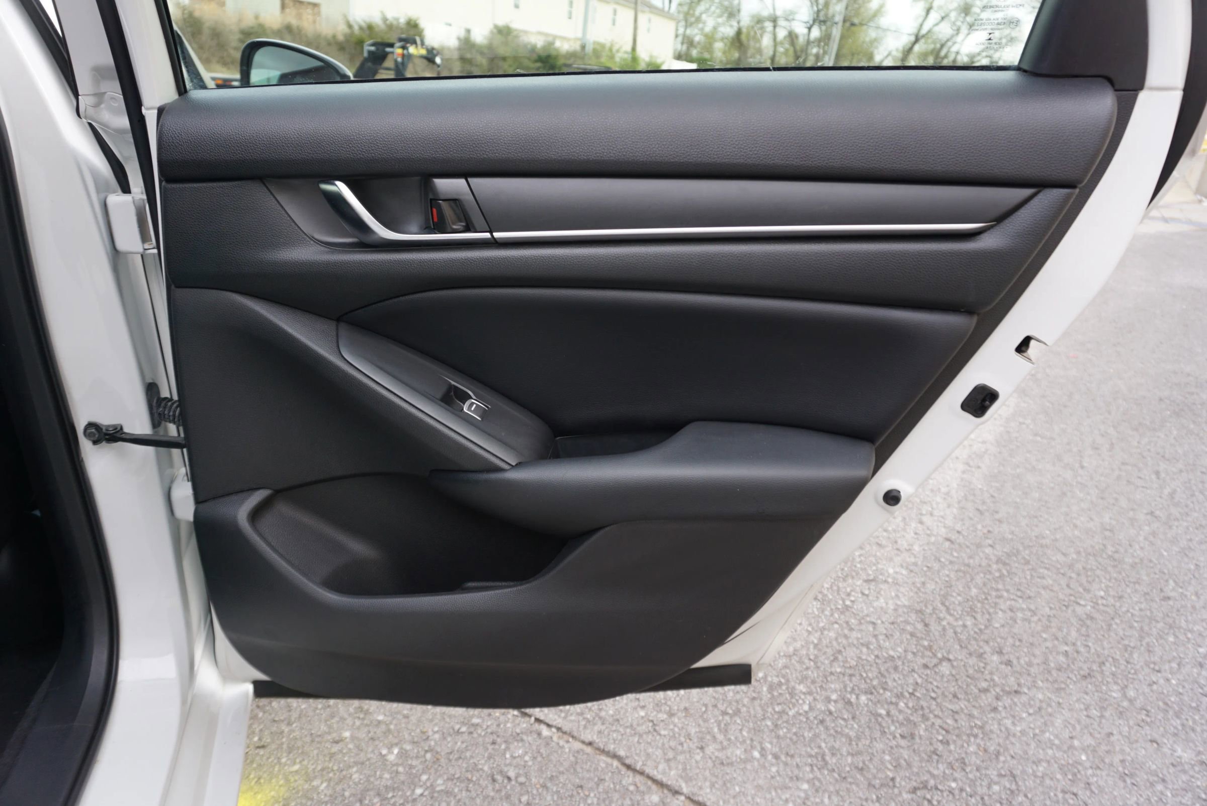 Used 2018 Honda Accord Sport image 19