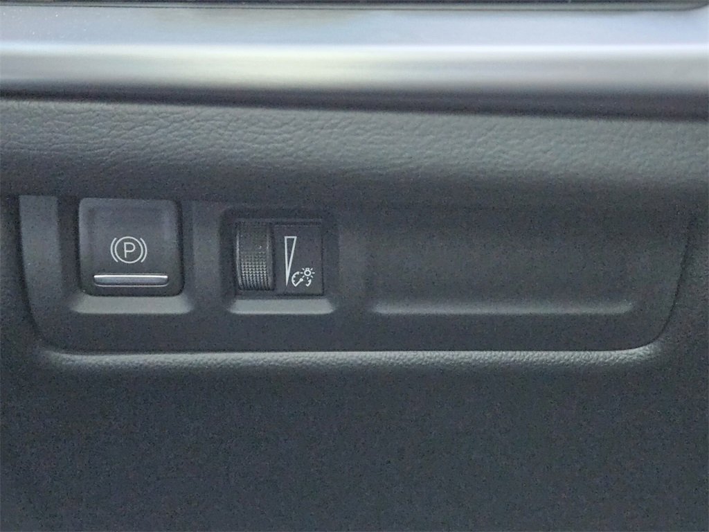 Used 2024 Cadillac XT4 Sport image 20