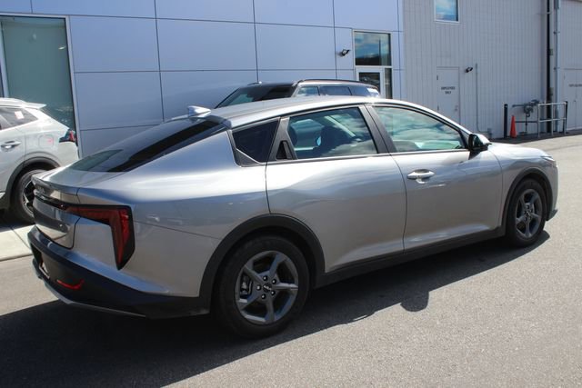 Used 2025 Kia K4 LXS image 27