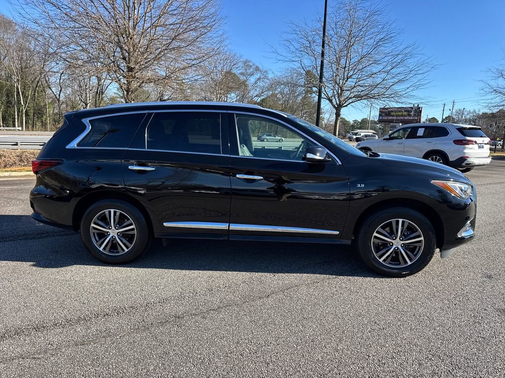 Used 2019 INFINITI QX60 Luxe w/ Essential Package image 8