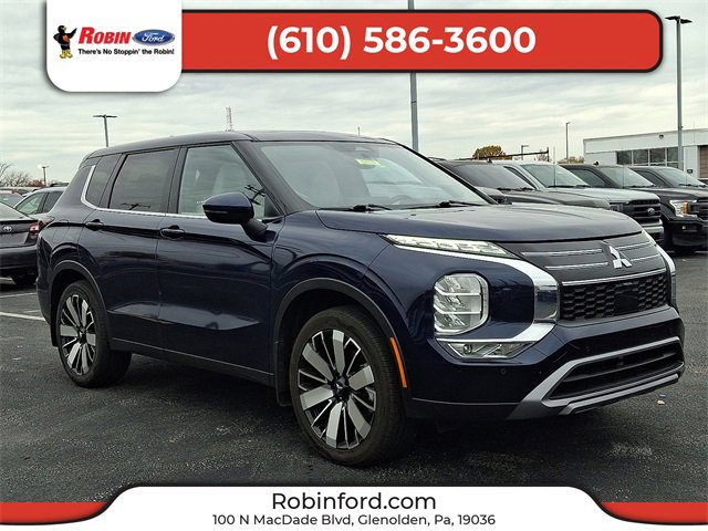 Used 2025 Mitsubishi Outlander SE