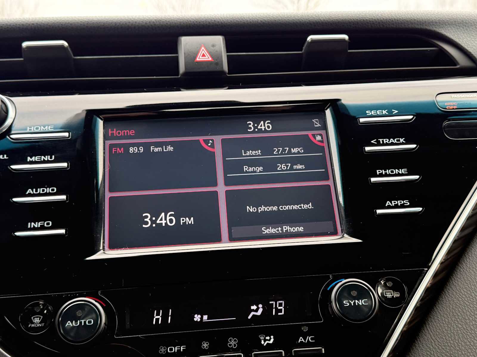 Used 2018 Toyota Camry XLE image 22